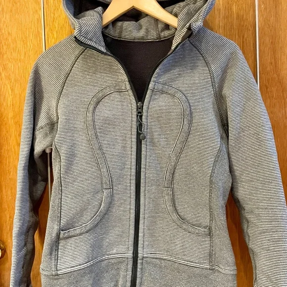 Lulumemon - Picture 1 of 1